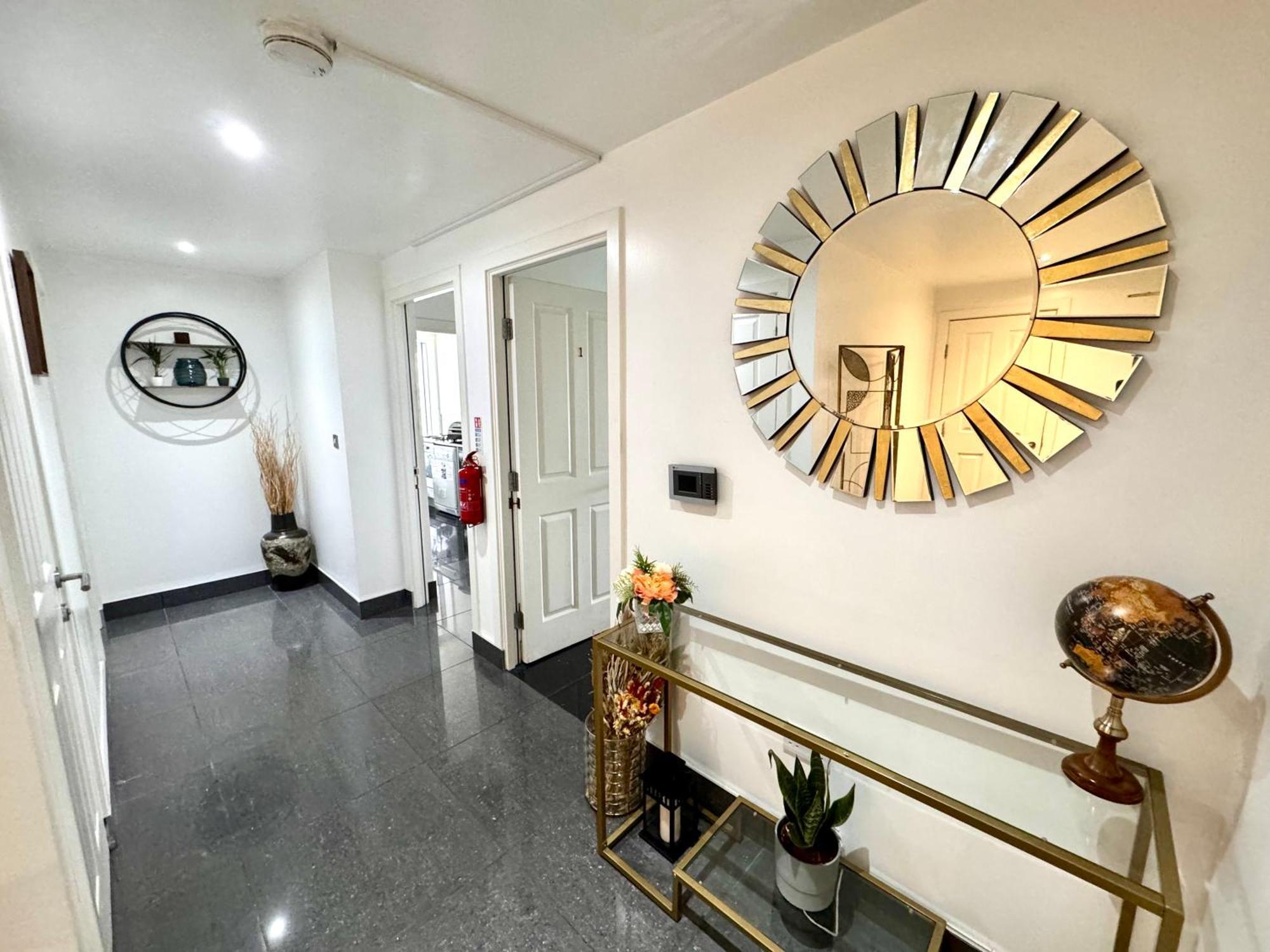 Ocean Park Apartments - Oceanfront - Free Parking And Fast Wifi Edinburgh Bagian luar foto