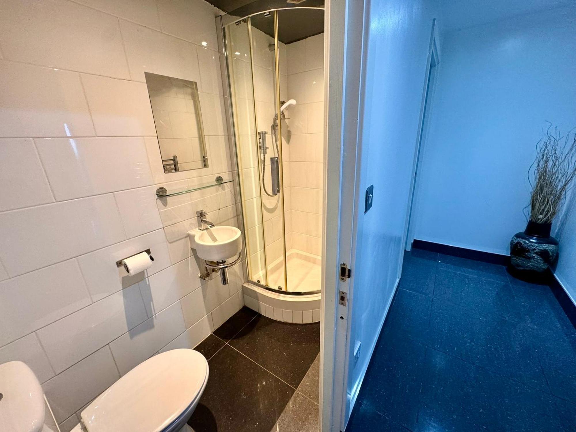 Ocean Park Apartments - Oceanfront - Free Parking And Fast Wifi Edinburgh Bagian luar foto